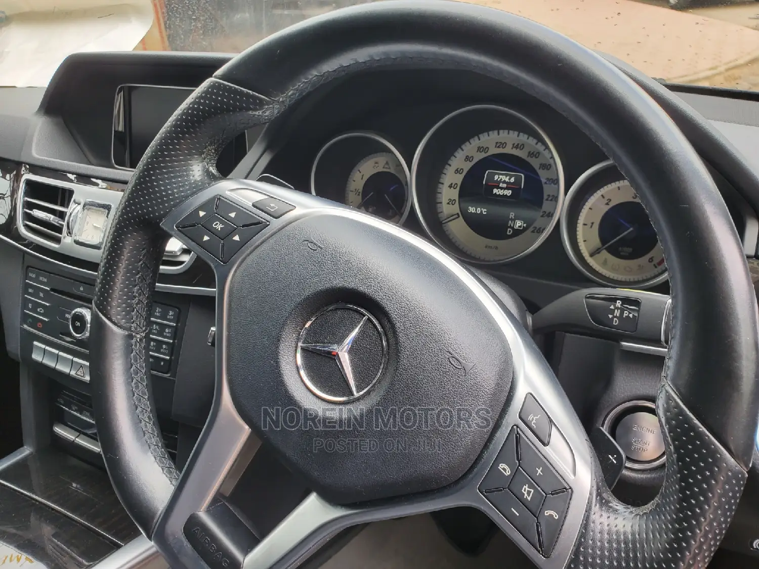 Mercedes-Benz E220 2016 Blue