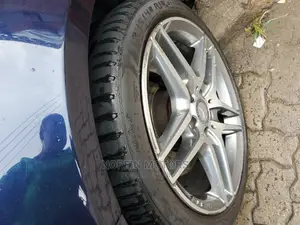 Mercedes-Benz E220 2016 Blue