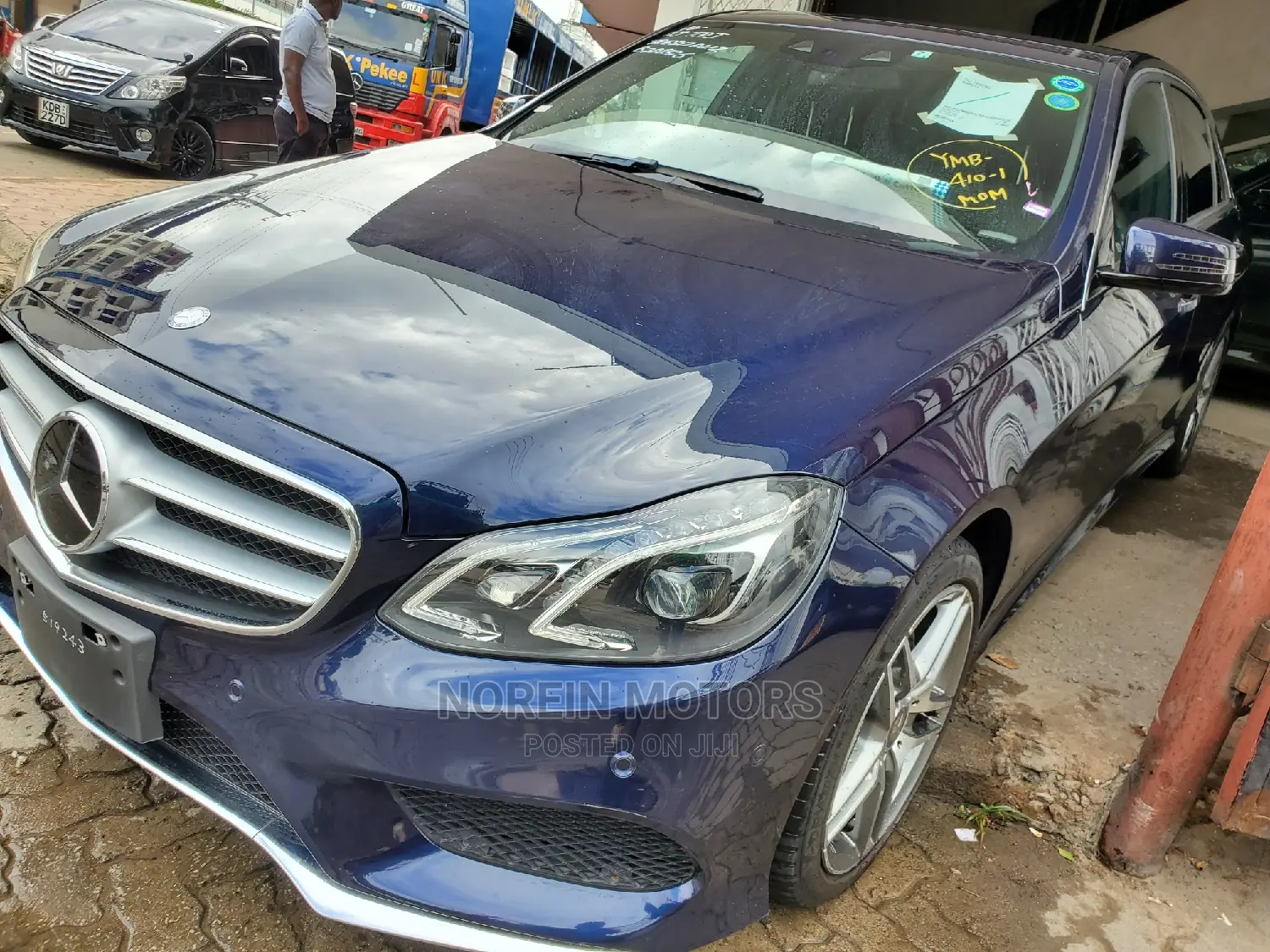 Mercedes-Benz E220 2016 Blue