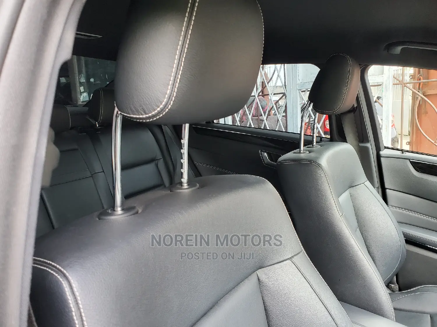 Mercedes-Benz E220 2016 Blue