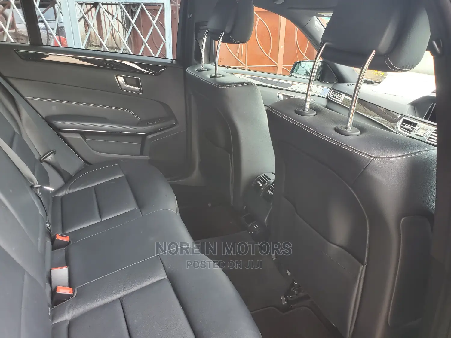 Mercedes-Benz E220 2016 Blue
