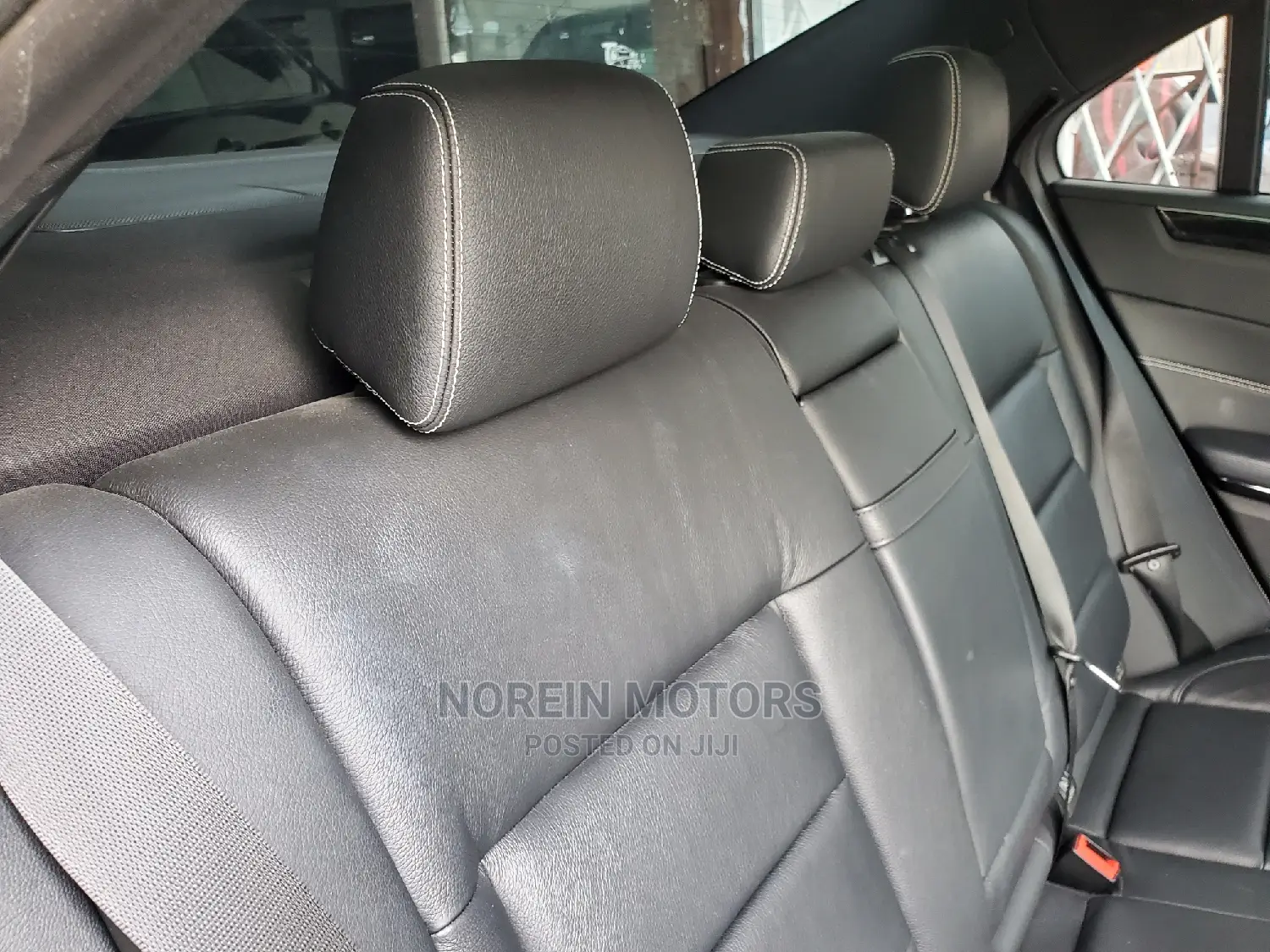 Mercedes-Benz E220 2016 Blue