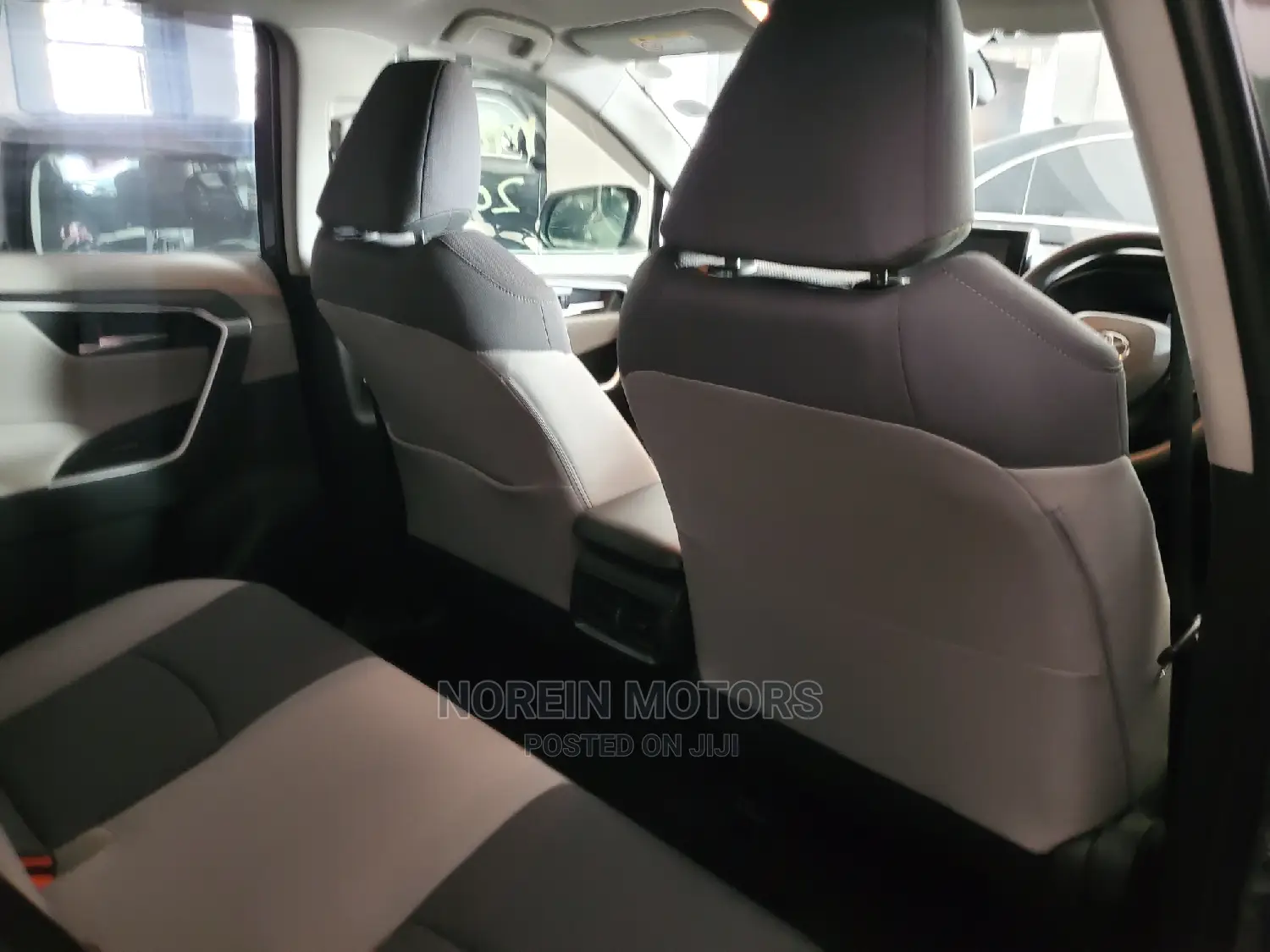 Toyota RAV4 2021 Gray