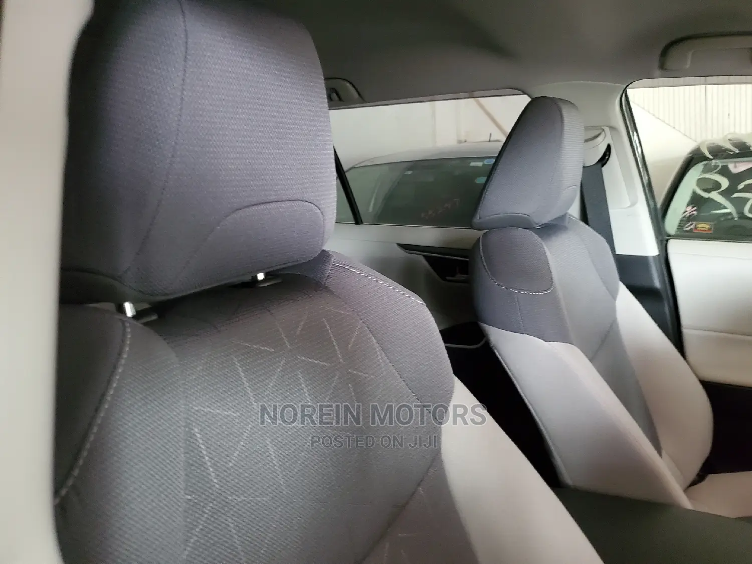 Toyota RAV4 2021 Gray