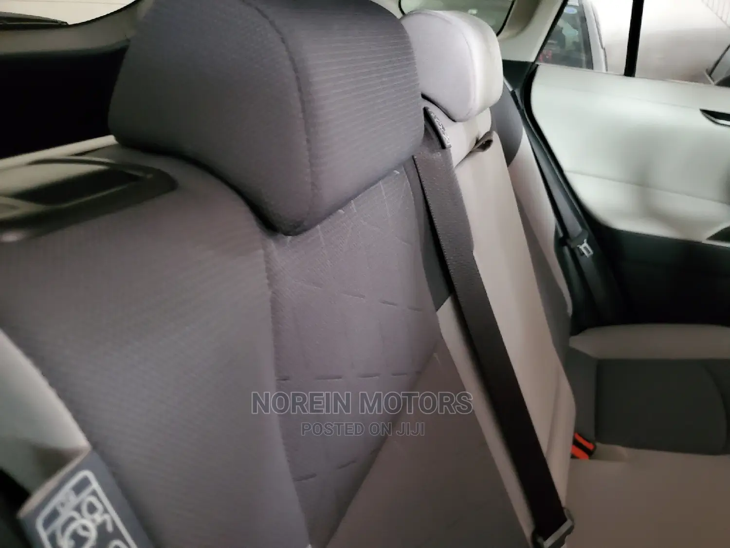 Toyota RAV4 2021 Gray