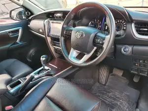 Toyota Fortuner 2017 Off White