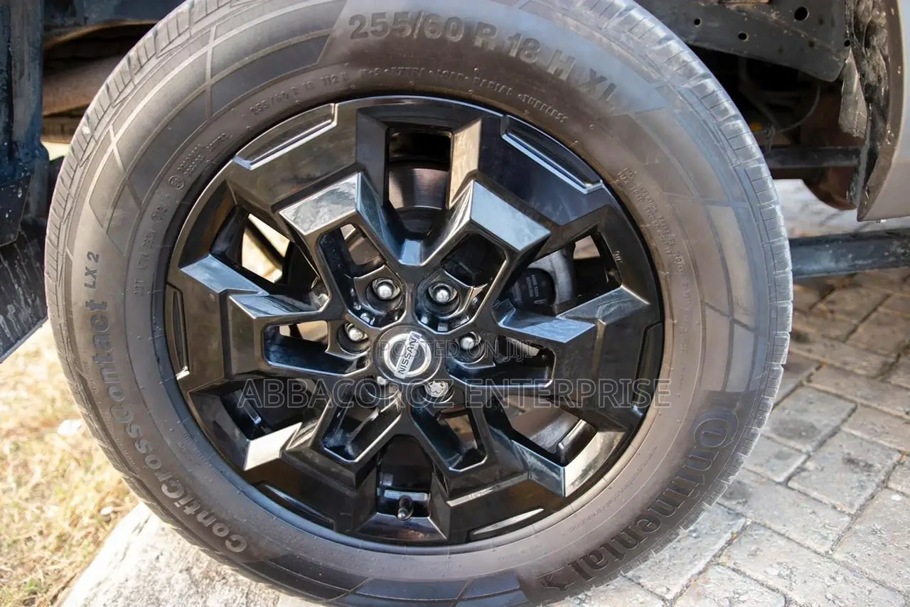 Nissan Navara 2021 Gray