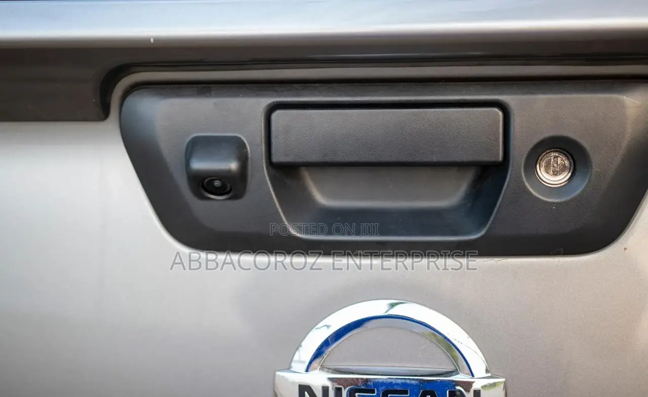 Nissan Navara 2021 Gray