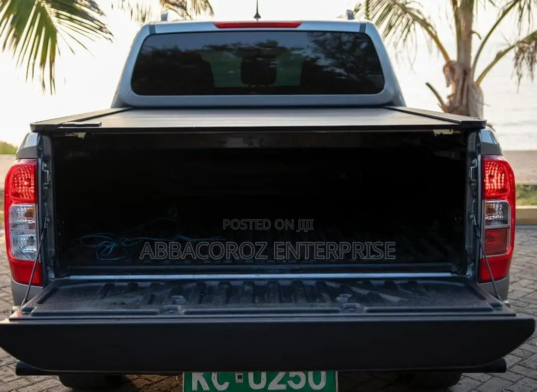 Nissan Navara 2021 Gray