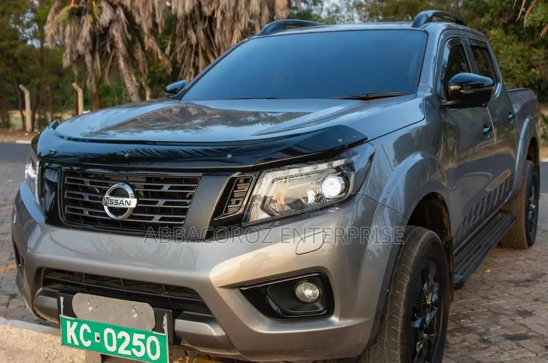Nissan Navara 2021 Gray