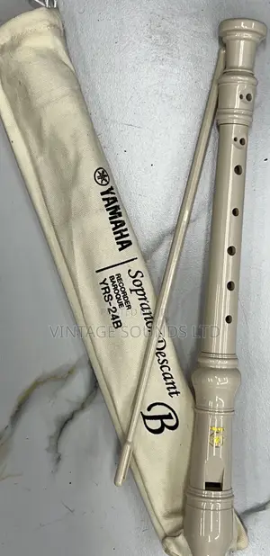 Yamaha YRS-24B Plastic Soprano Recorder, Natural