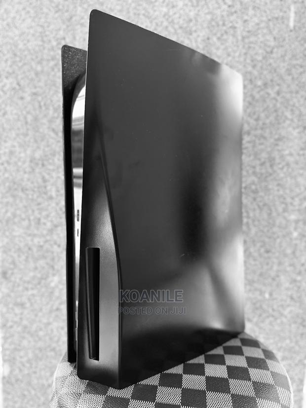 PS5 Standard Used (Black) - main view