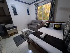 Airbnb Gracious Home Bamburi, Studio Apartment
