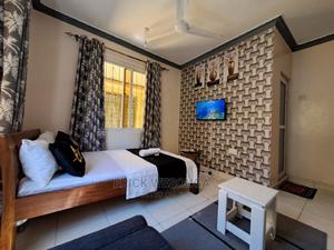 Airbnb Gracious Home Bamburi, Studio Apartment - thumbnail 2