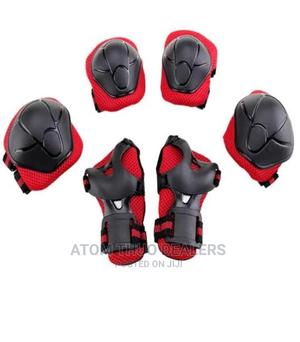 Skating Guard Kit Brand New - thumbnail 2