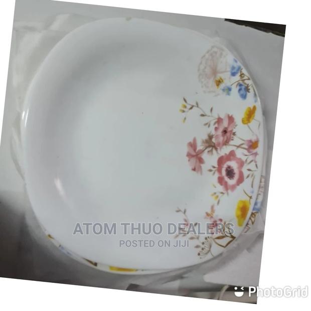 6pcs Ceramic Plates .