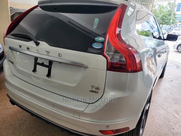 Volvo XC60 2016 Off White - thumbnail 2