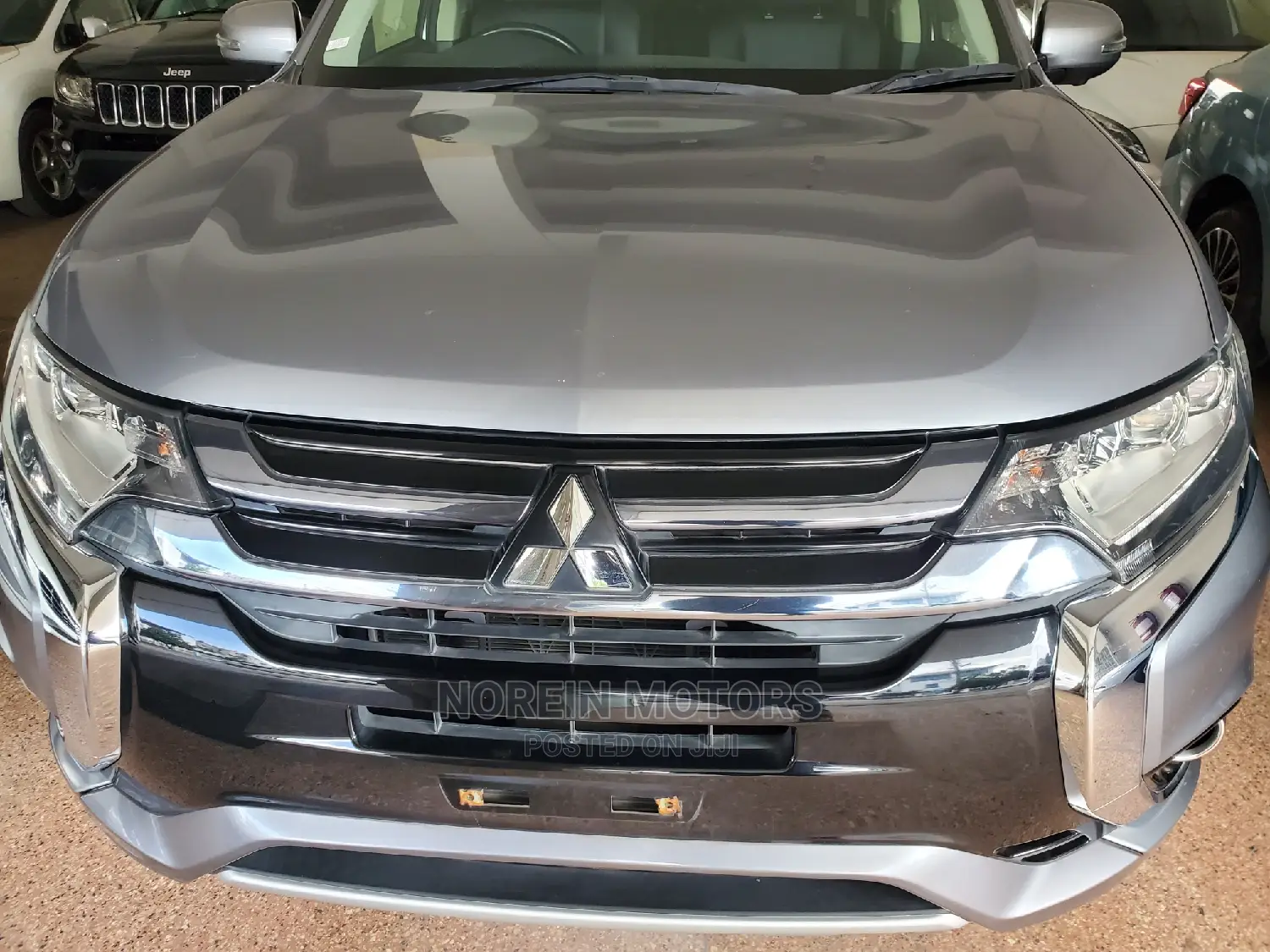 Mitsubishi Outlander 2016 Gray