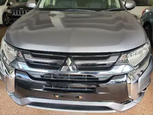 Mitsubishi Outlander 2016 Gray