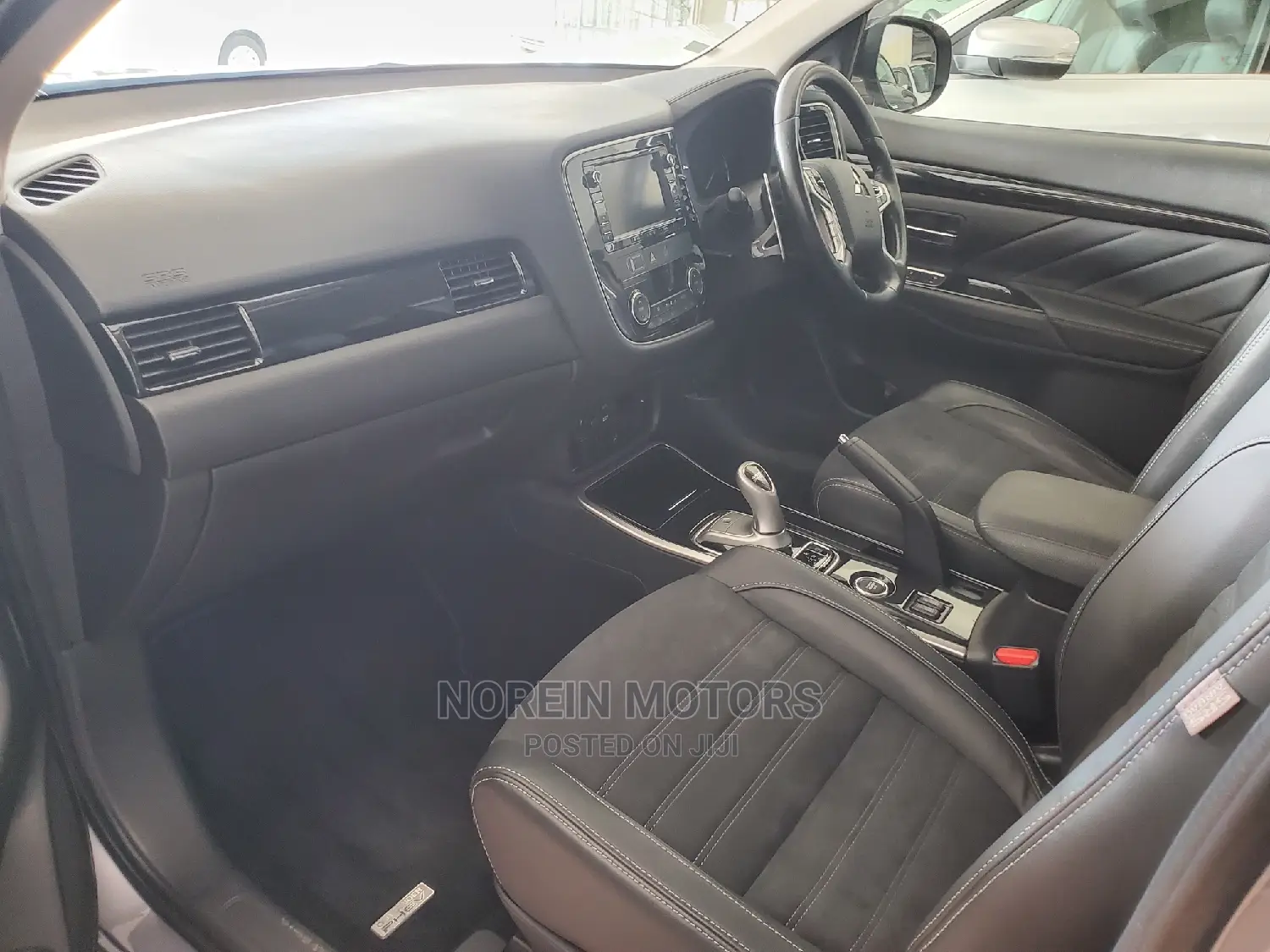 Mitsubishi Outlander 2016 Gray