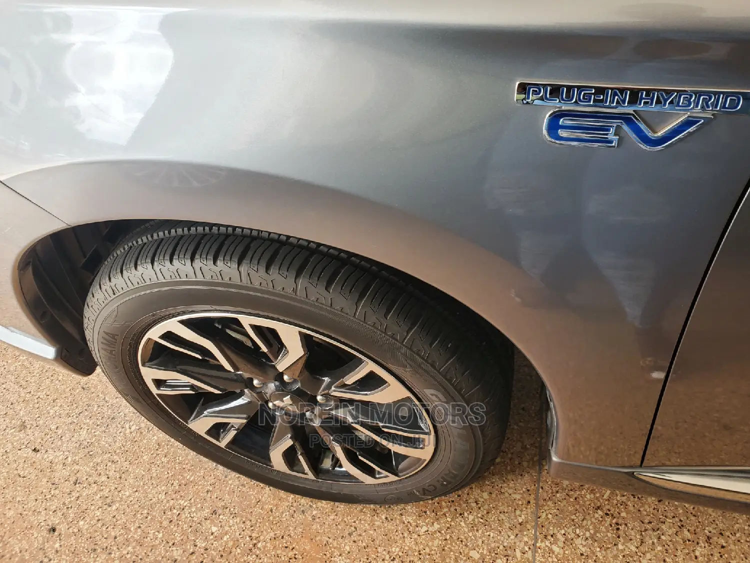 Mitsubishi Outlander 2016 Gray