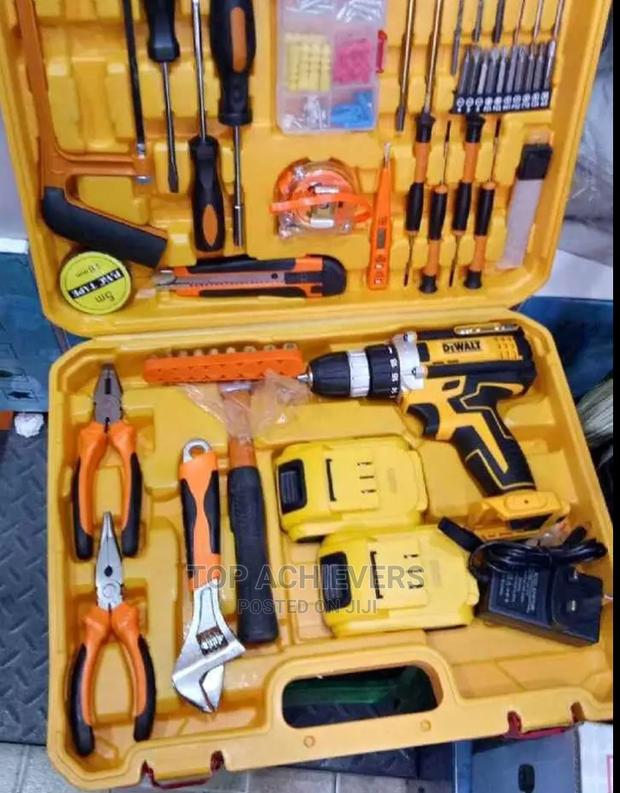 Durable Tool Set Dewalt - main view