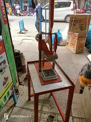 Chips Cutter