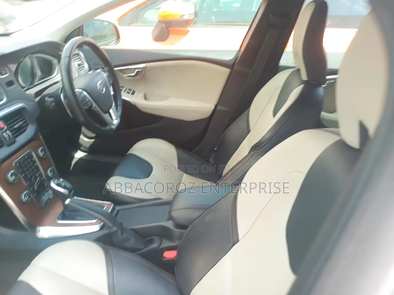 Volvo V40 T6 R-Design Platinum AWD 2015 White