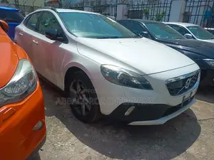 Volvo V40 T6 R-Design Platinum AWD 2015 White
