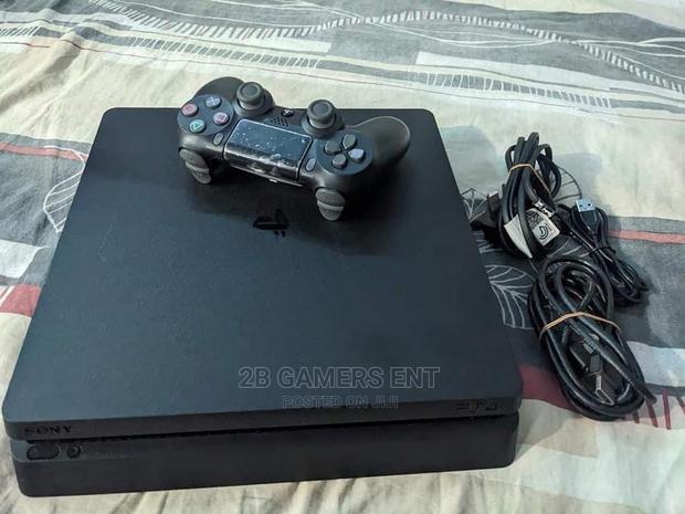 Ps4 Slim. 9.51 Version, Clean - main view