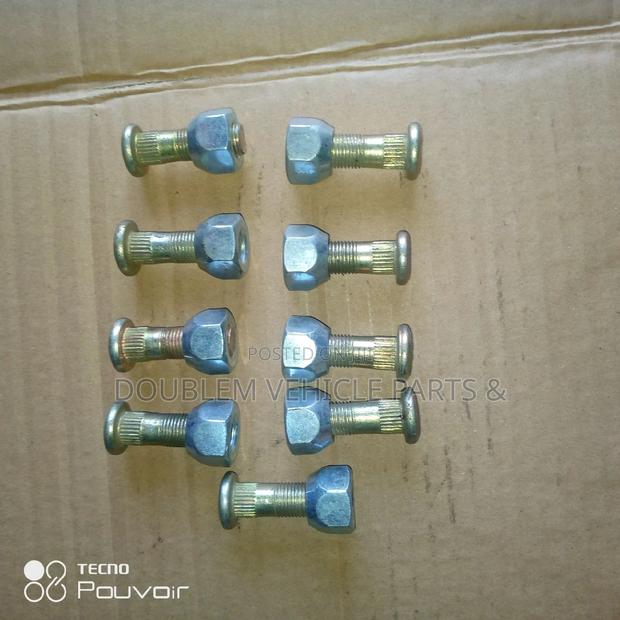 Wheel Nuts and Studs Toyota