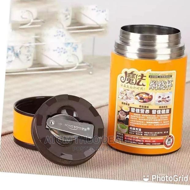 800ml Vacuum Stainless Steel Food Flask With Foldable Spoon. - main view