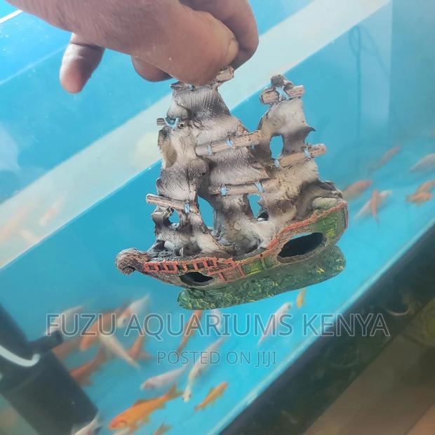 Aquarium Ship Ornament! - main view