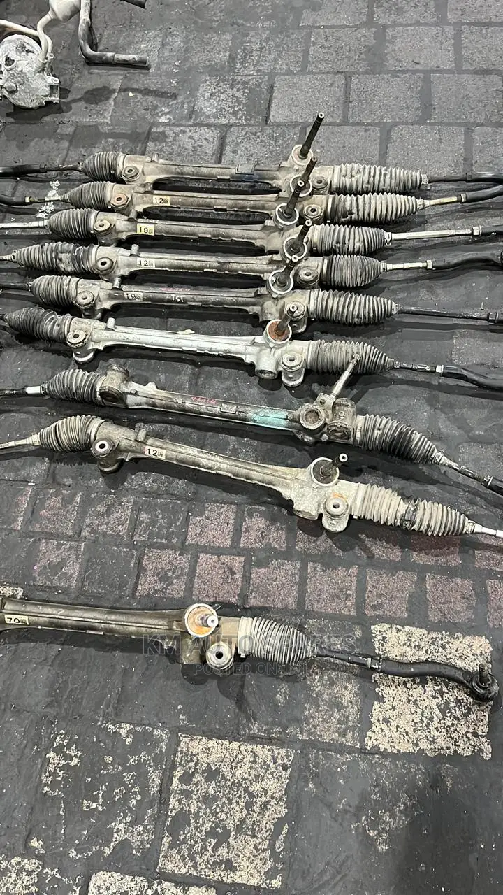 Toyota Vitz Steering Rack.