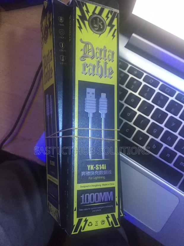 Apple iPhone Usb Cables and Fast Chargers - main view