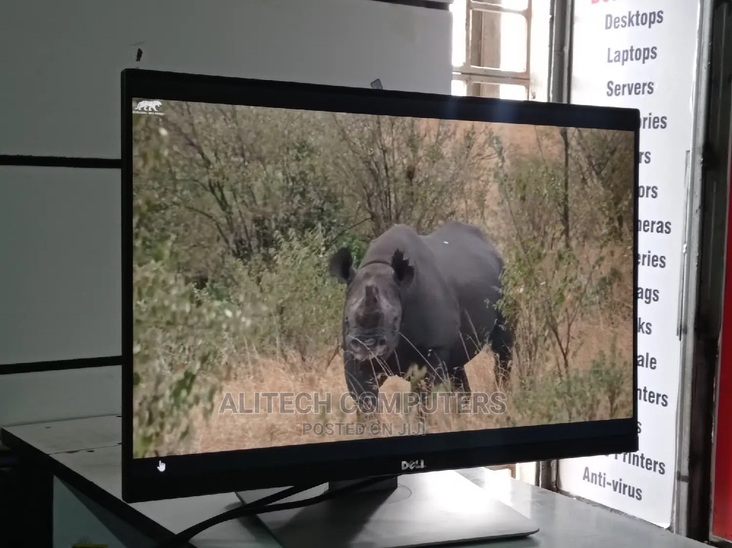 Dell Monitor Edge to Edge 24inches ( Resolution)