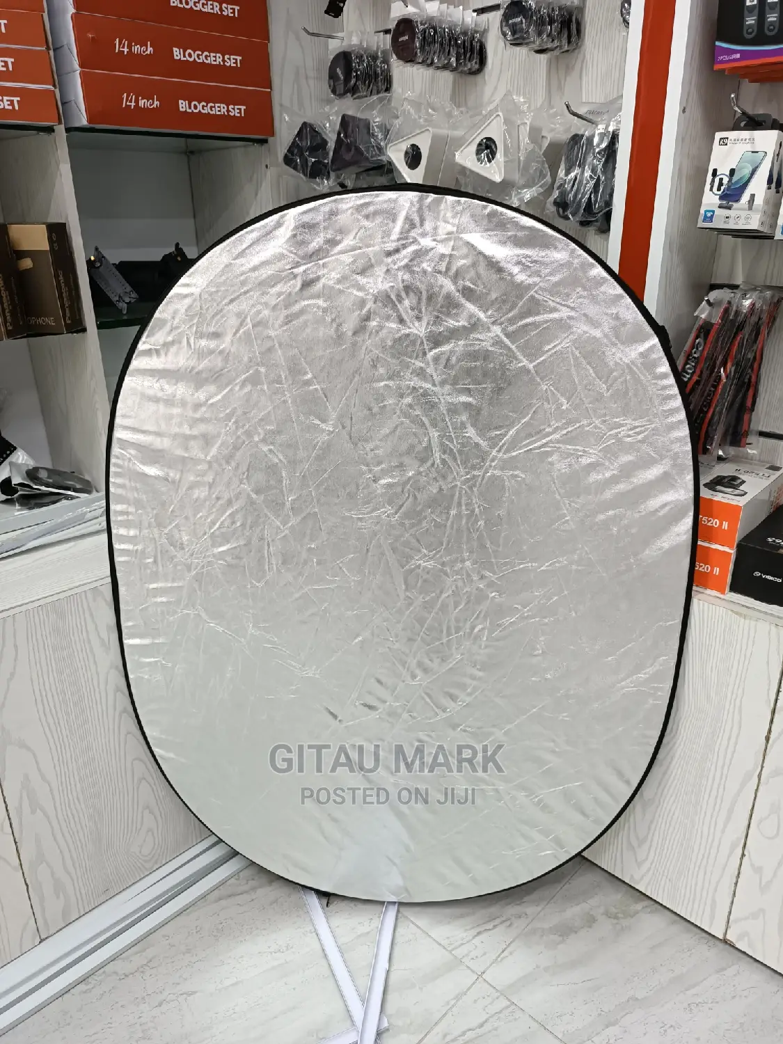 Oval 90cms by 120cms 5 in 1 Reflector