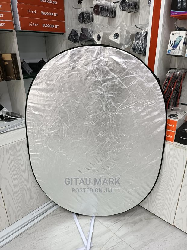 Oval 90cms by 120cms 5 in 1 Reflector