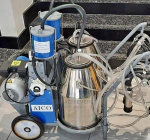 Double Barrel Modern Milking Machine - thumbnail 2