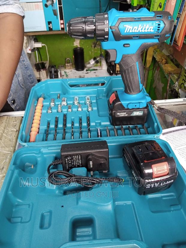 21v Makita Drill - thumbnail 2