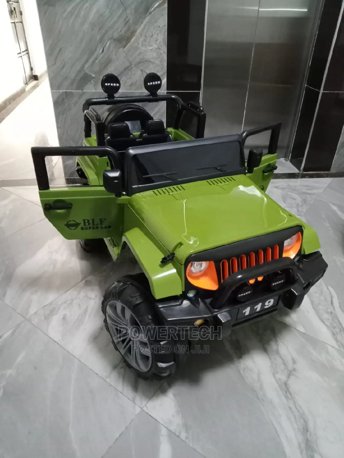 4×4 Jeep Wrangler