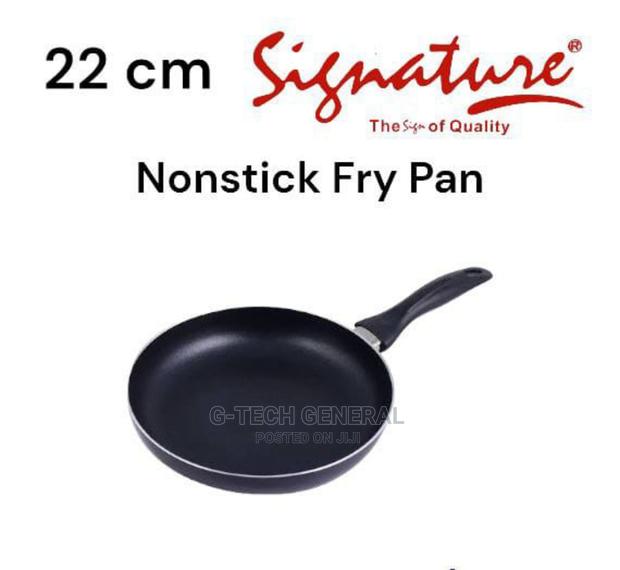 22cm Signature Non Stick Pan - main view