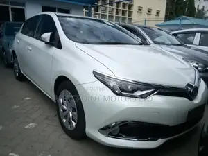 Toyota Auris 2015 White