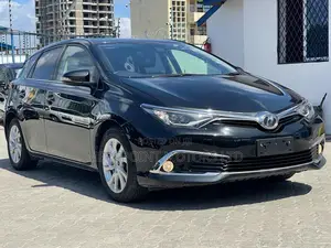 Toyota Auris 2015 Black
