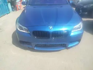 BMW M5 2015 Blue