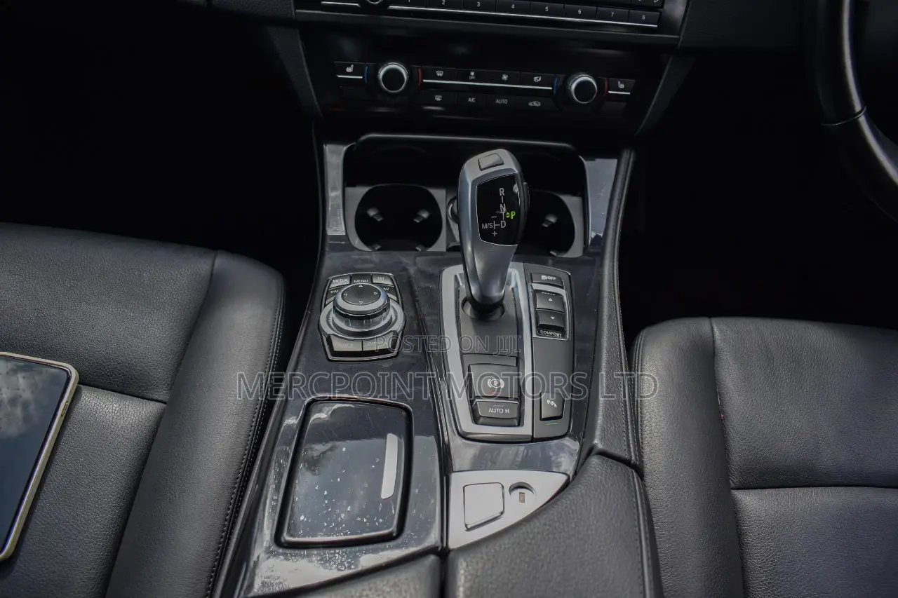 BMW 520i 2015 Gray