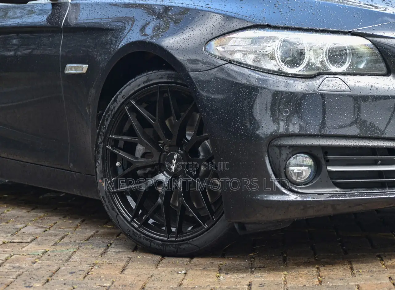 BMW 520i 2015 Gray