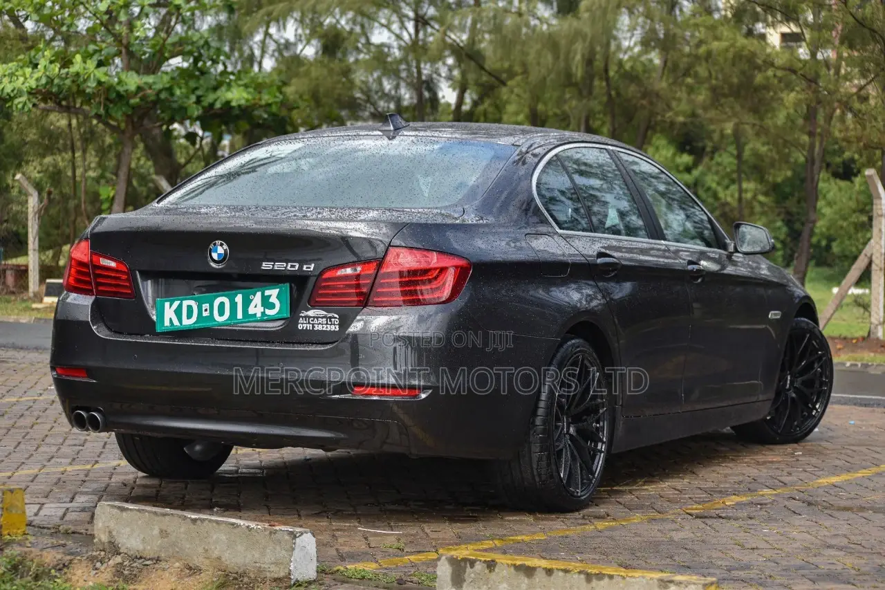 BMW 520i 2015 Gray