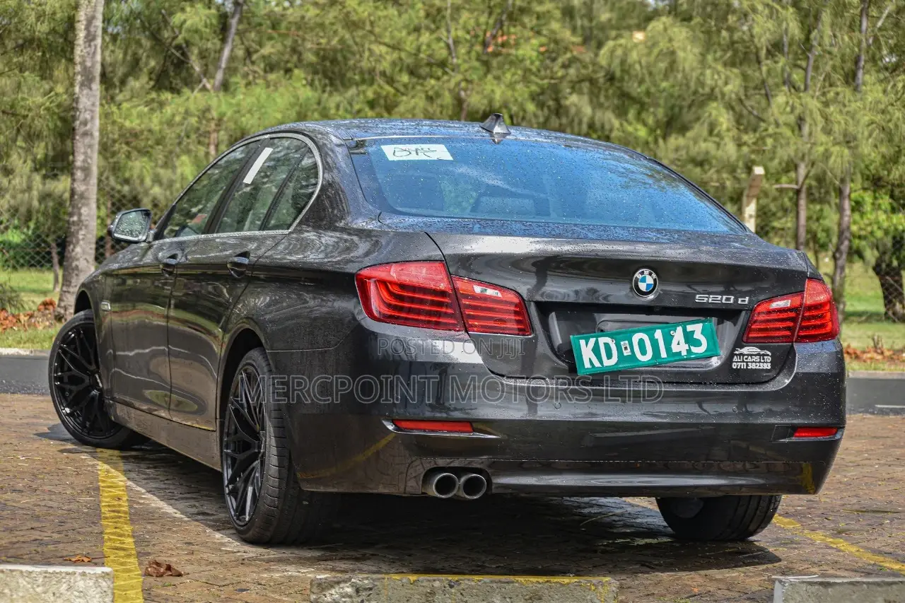 BMW 520i 2015 Gray
