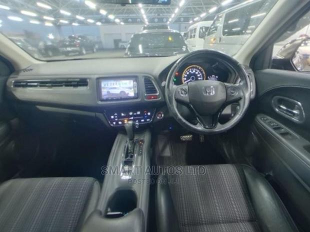 Honda Vezel 2015 Black - thumbnail 2